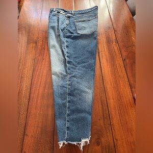 American Eagle Curvy Mom Jean